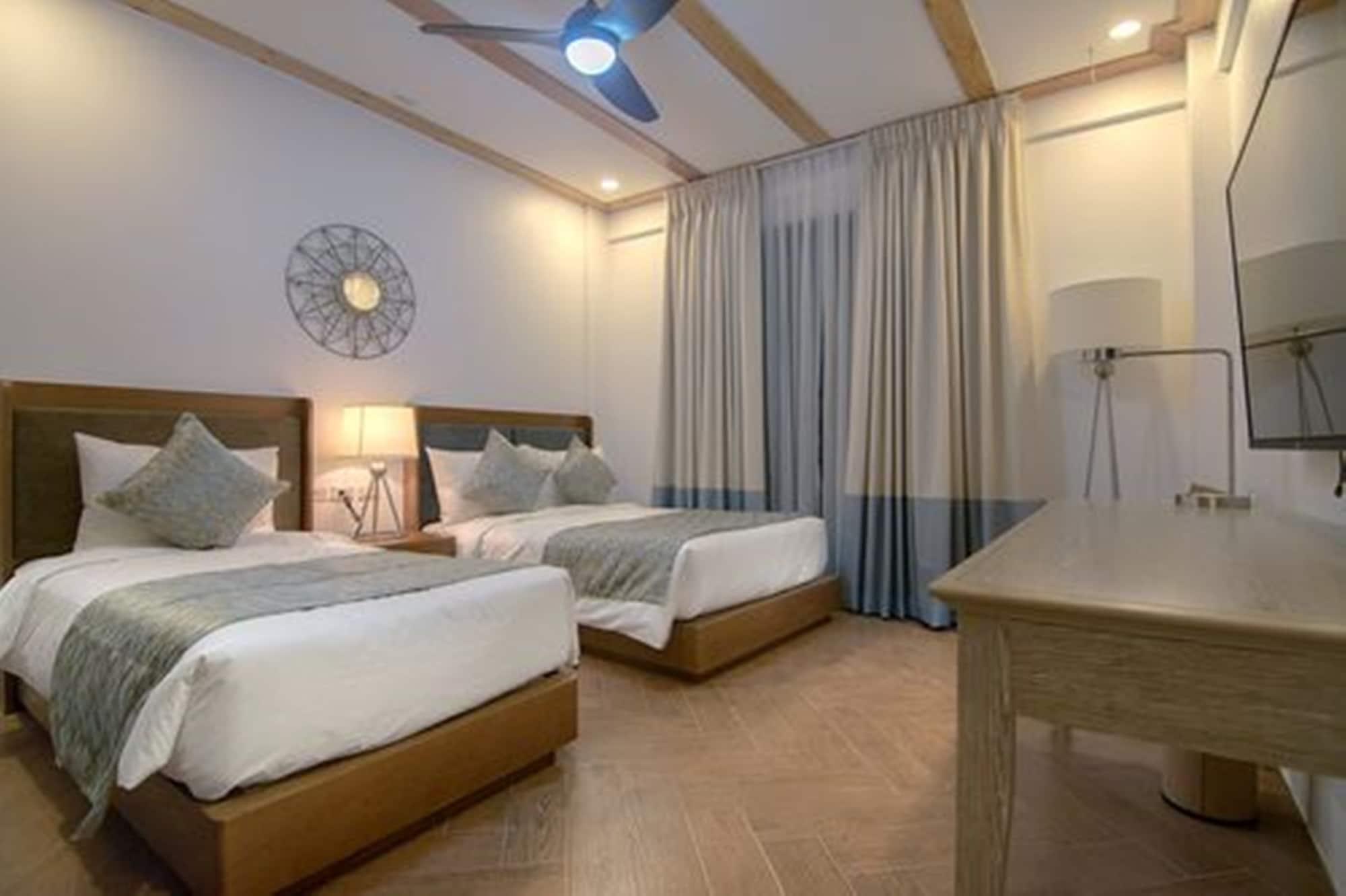 Thunderbird Resorts - Rizal Binangonan Exteriör bild