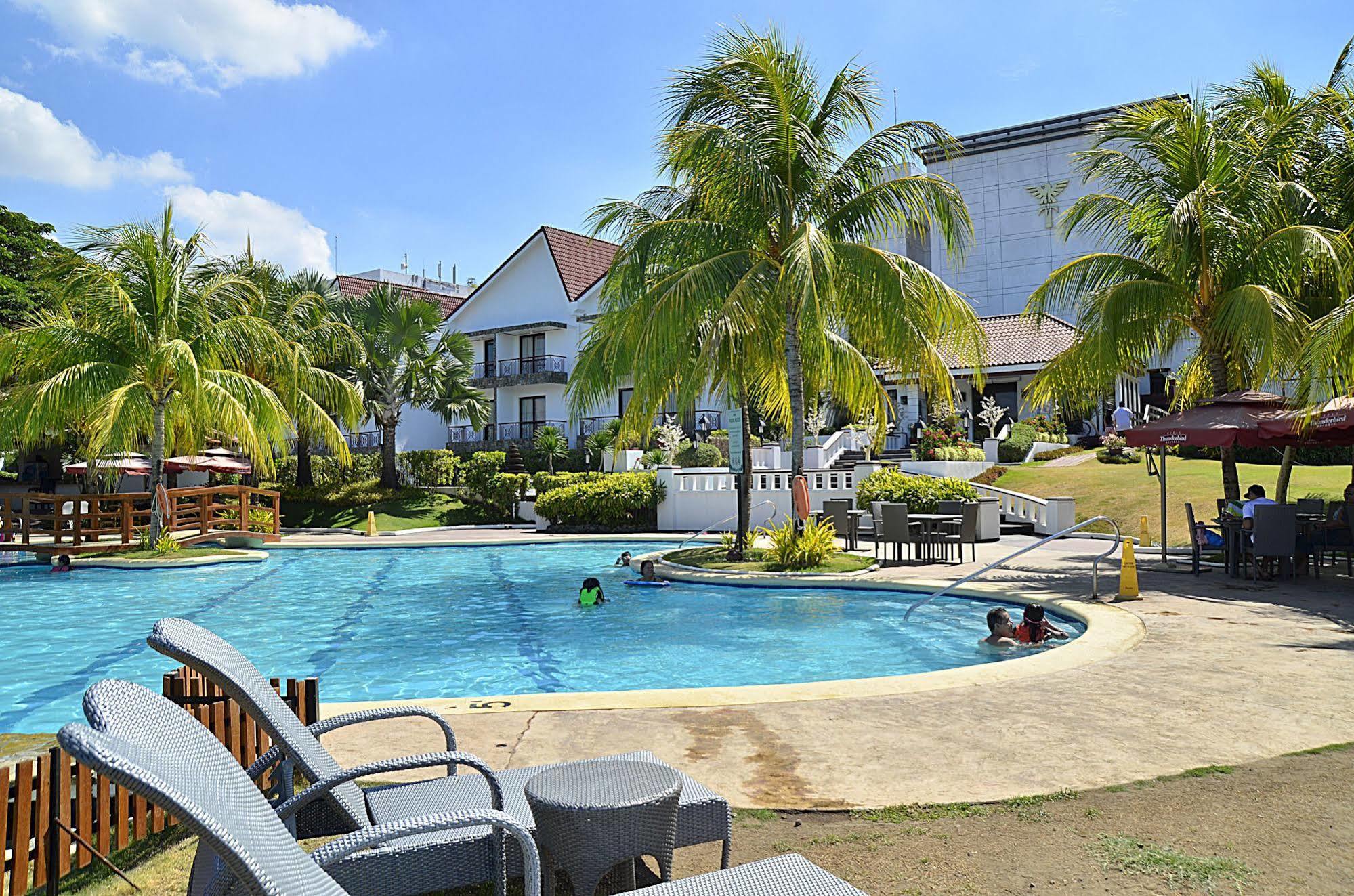 Thunderbird Resorts - Rizal Binangonan Exteriör bild