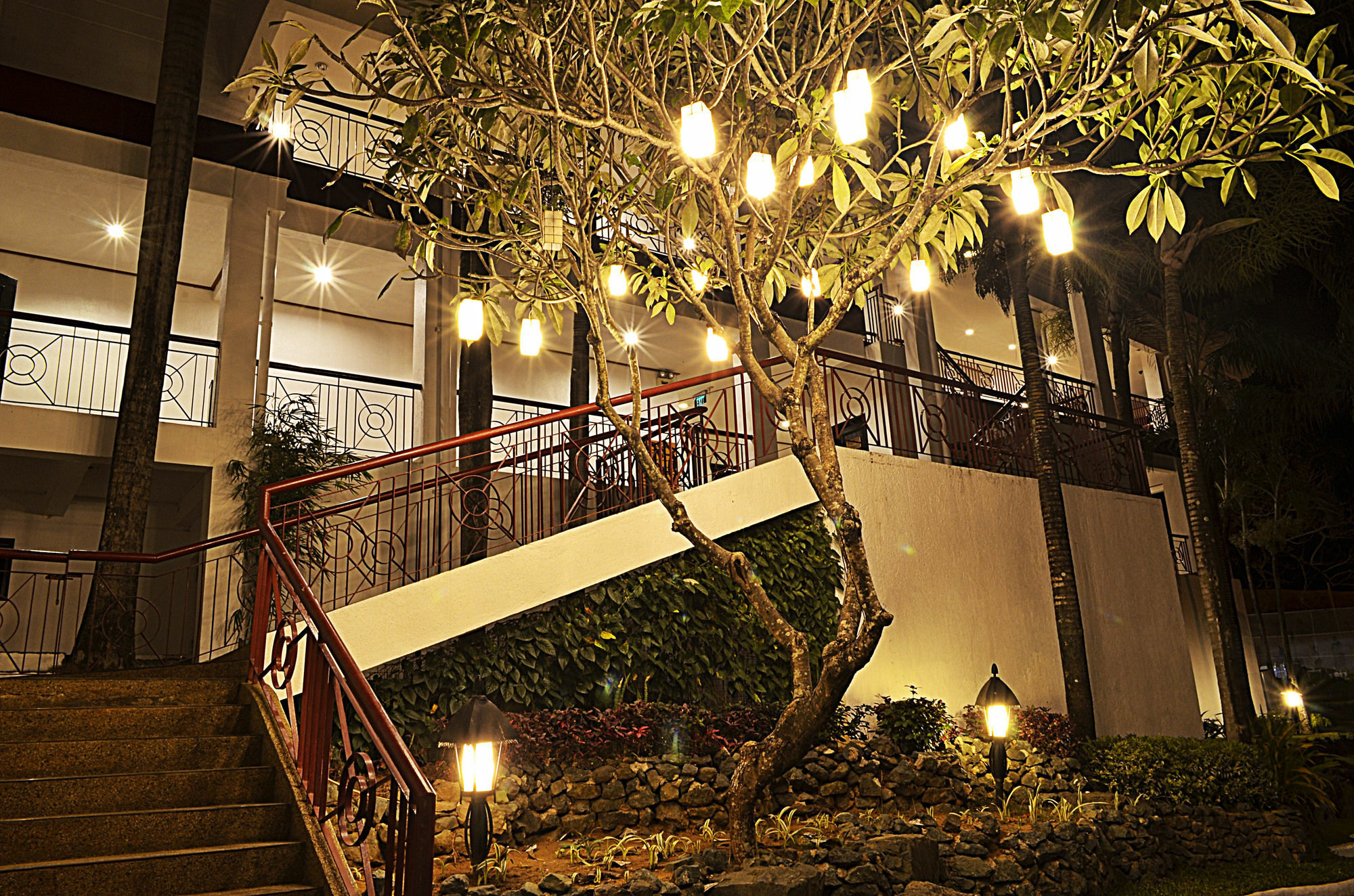 Thunderbird Resorts - Rizal Binangonan Exteriör bild