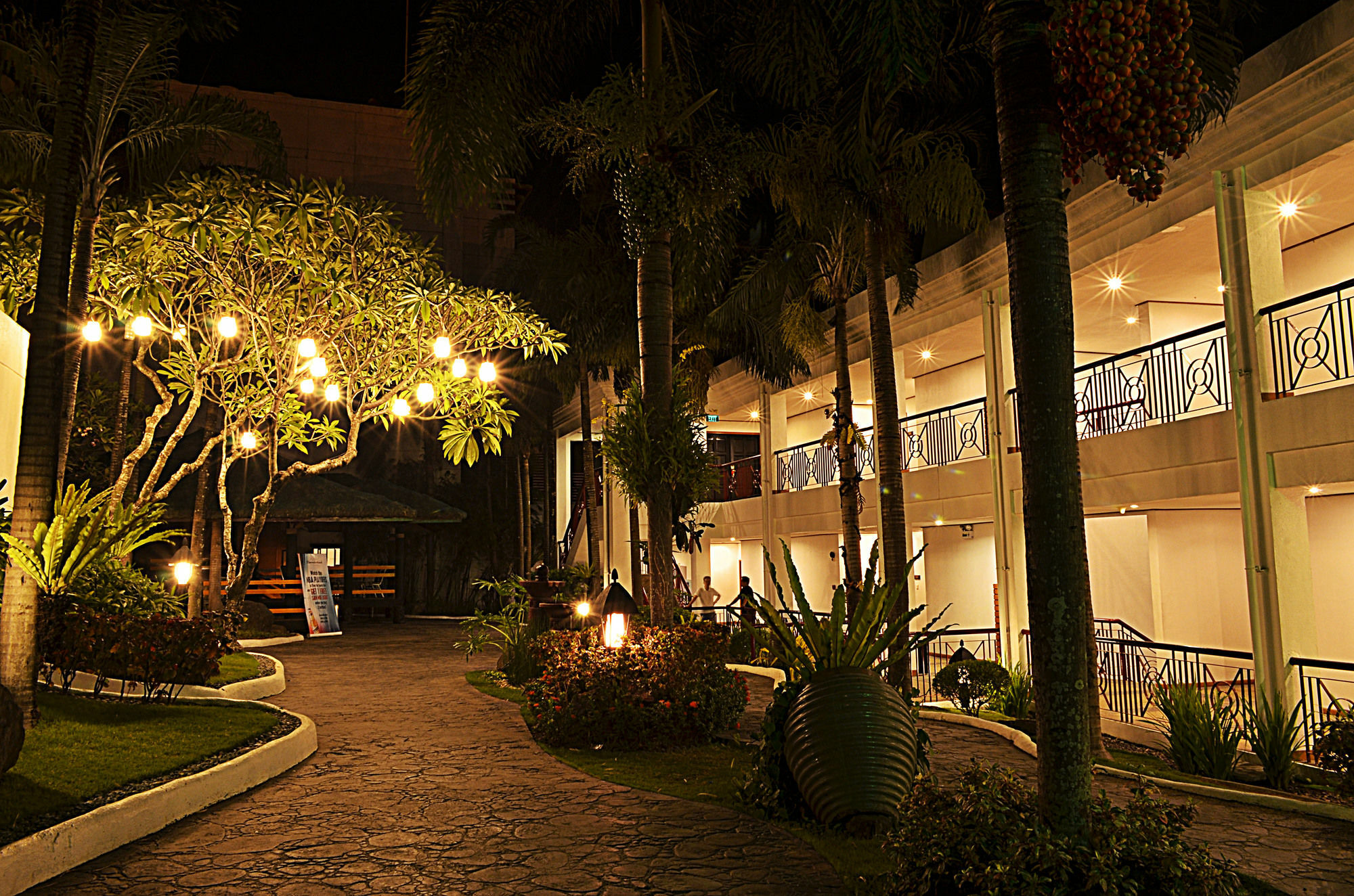 Thunderbird Resorts - Rizal Binangonan Exteriör bild